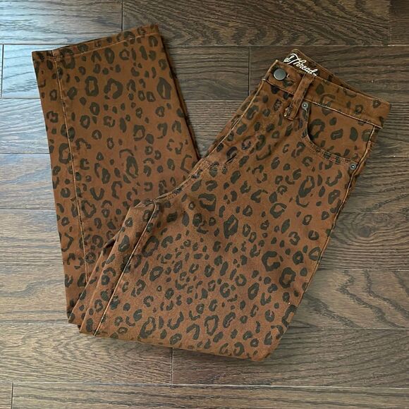 Universal Thread Denim Jeans. Cheetah Print. Vintage Straight. Size 00/24R‎ - Picture 1 of 10